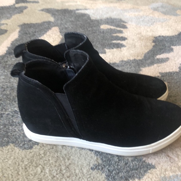 Blondo Waterproof Wedge Sneaker - Picture 4 of 11